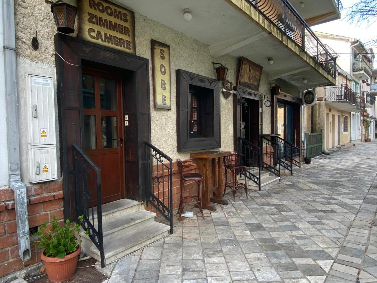 Guest House Pecurica Bar Exterior foto
